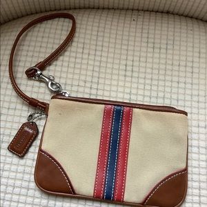 Coach wristlet tan